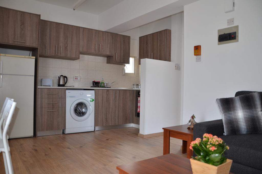 Surf & Sun Holiday Apartments ليماسول المظهر الخارجي الصورة