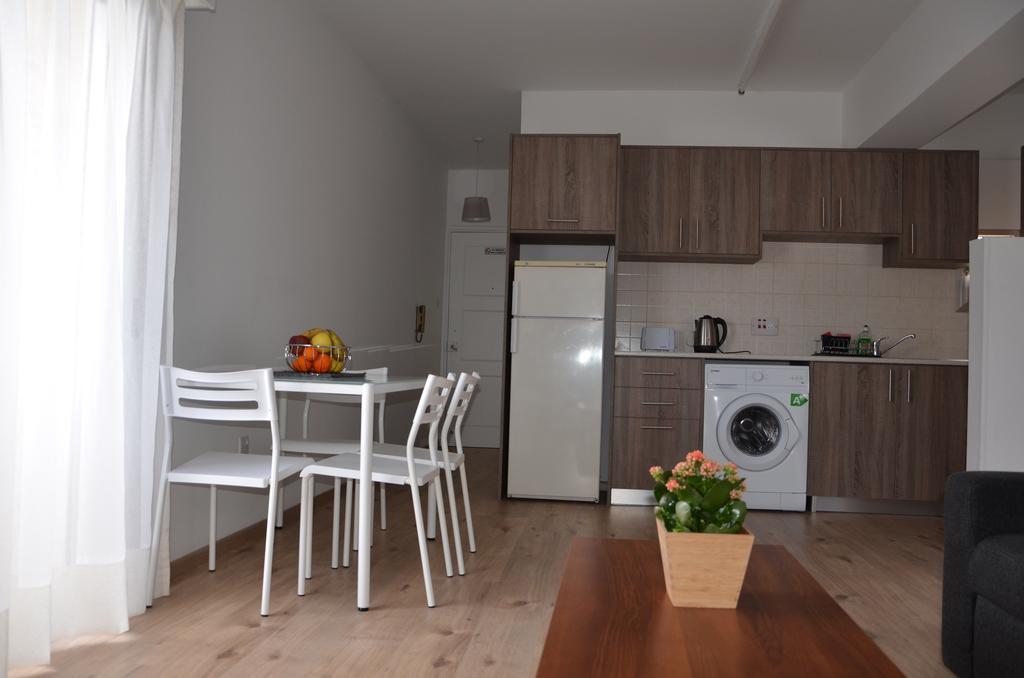Surf & Sun Holiday Apartments ليماسول المظهر الخارجي الصورة