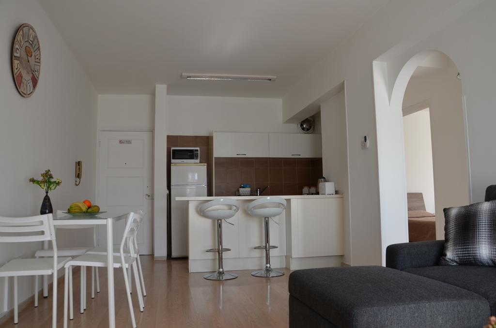 Surf & Sun Holiday Apartments ليماسول المظهر الخارجي الصورة