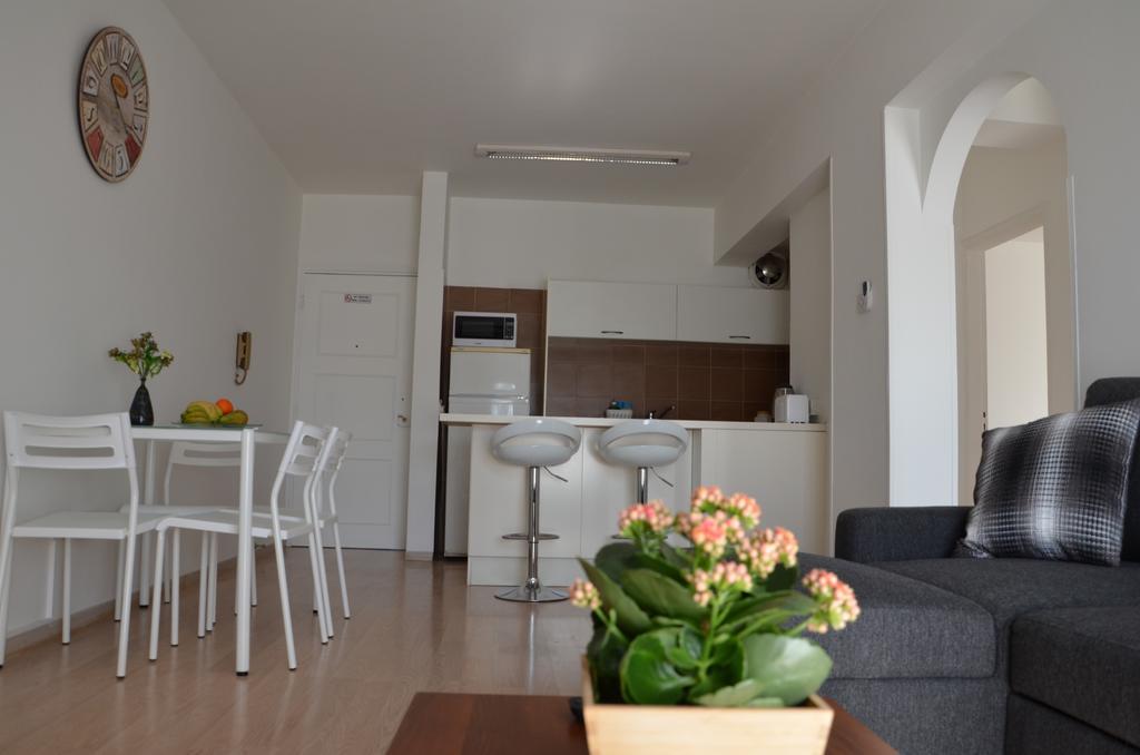 Surf & Sun Holiday Apartments ليماسول المظهر الخارجي الصورة