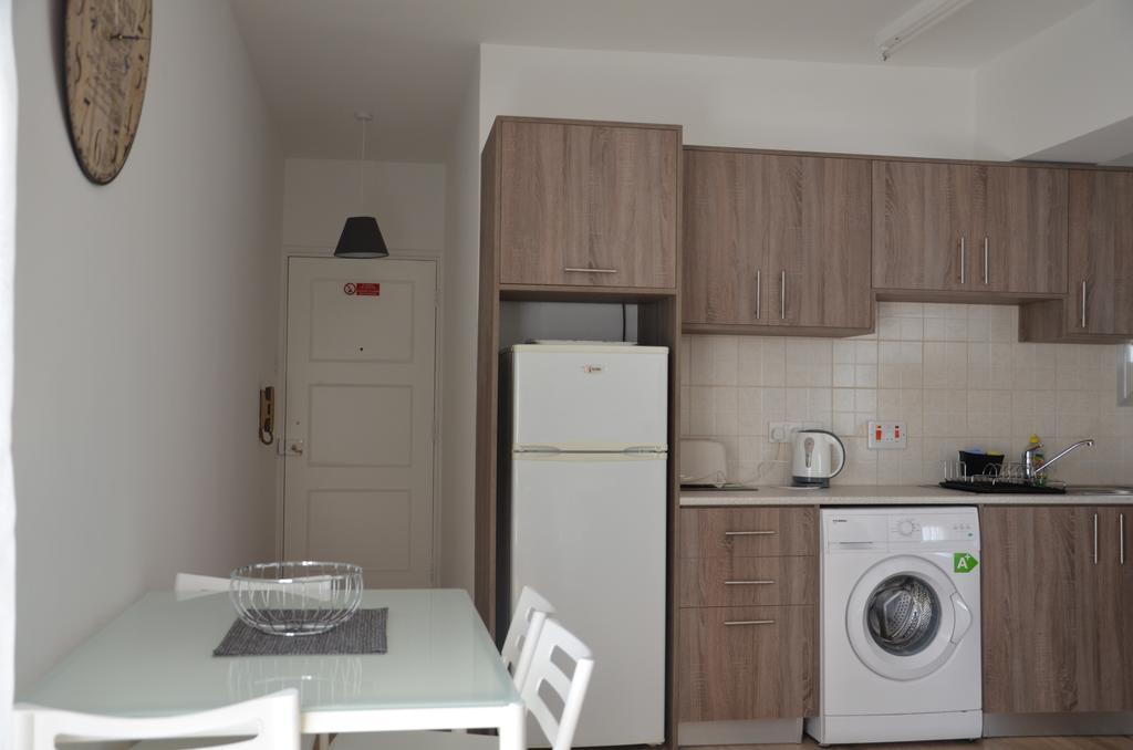 Surf & Sun Holiday Apartments ليماسول المظهر الخارجي الصورة