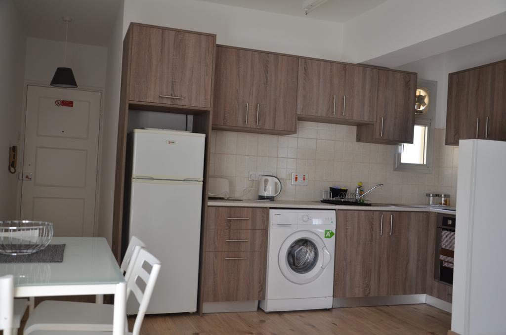 Surf & Sun Holiday Apartments ليماسول المظهر الخارجي الصورة