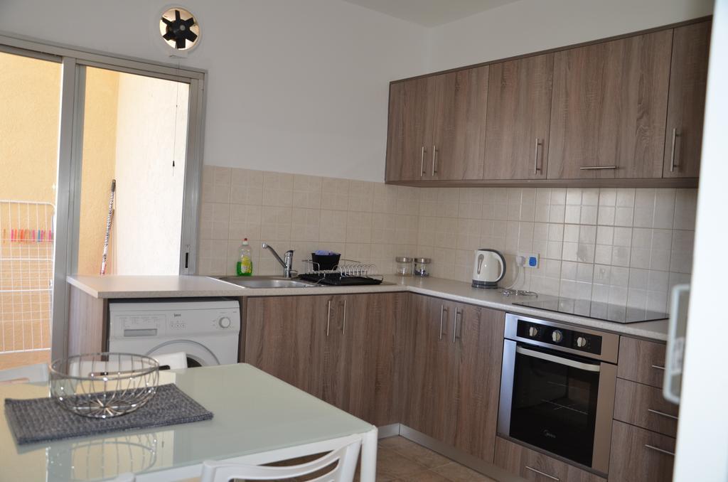 Surf & Sun Holiday Apartments ليماسول المظهر الخارجي الصورة