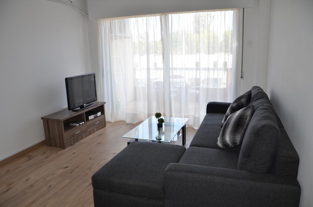 Surf & Sun Holiday Apartments ليماسول المظهر الخارجي الصورة